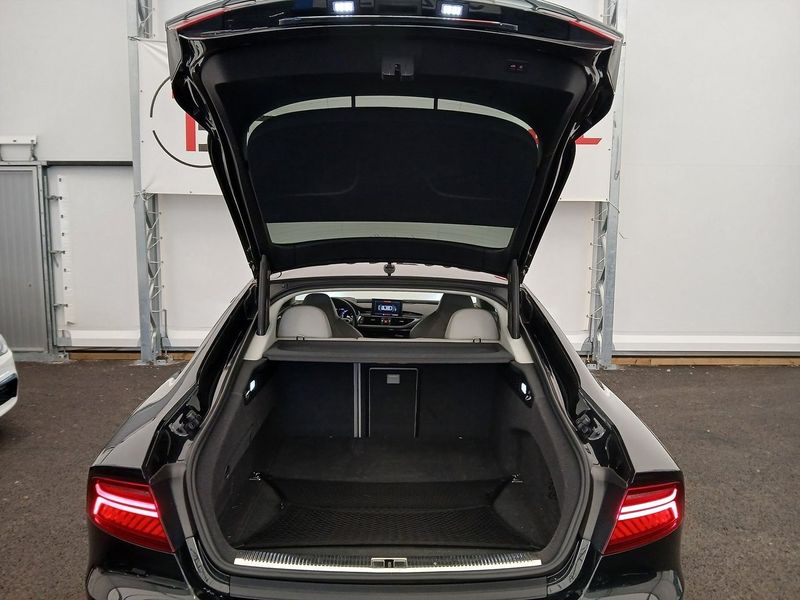 Audi RS7 bild 11