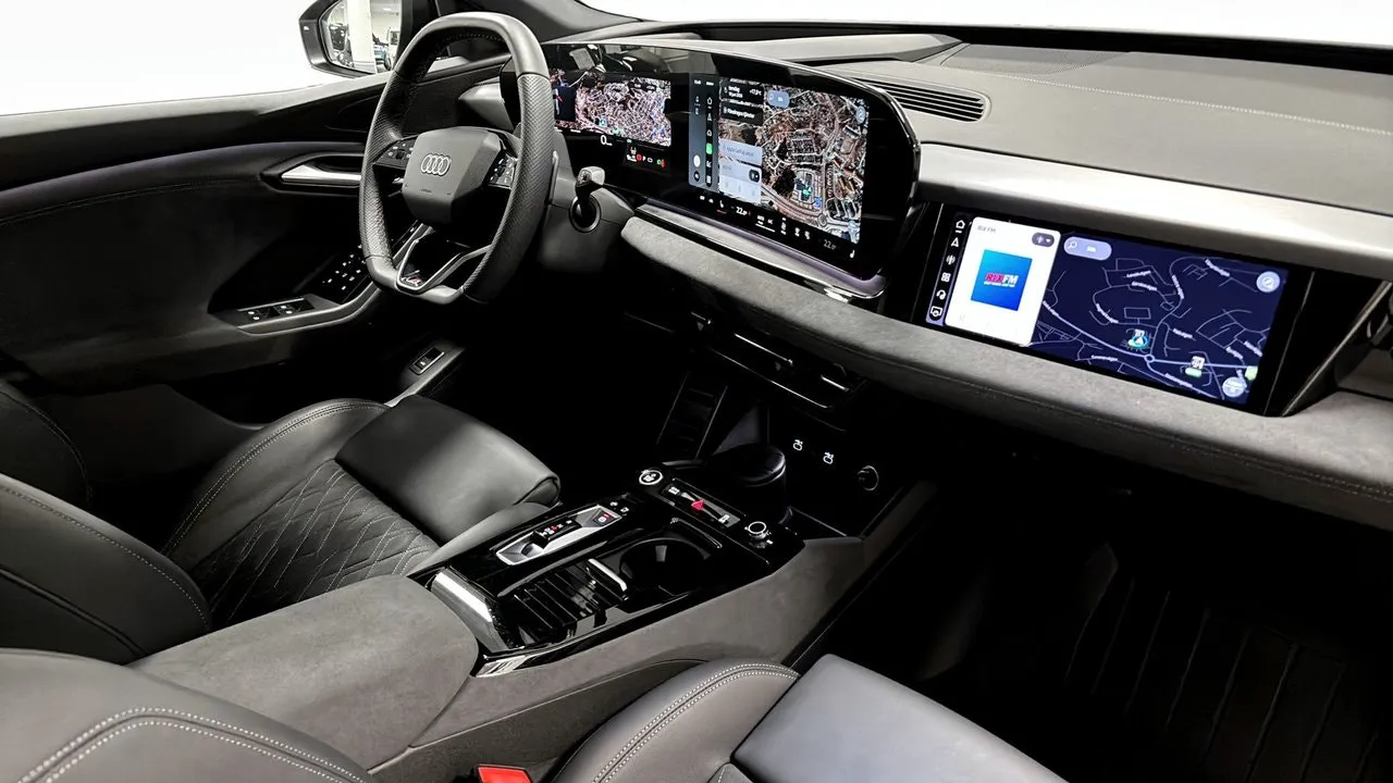 Vehicle image 18