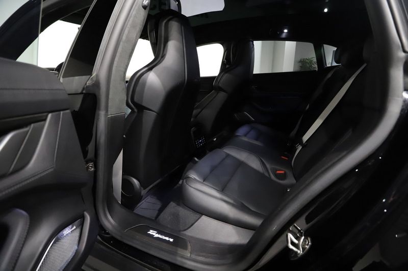 Porsche Taycan bild 23