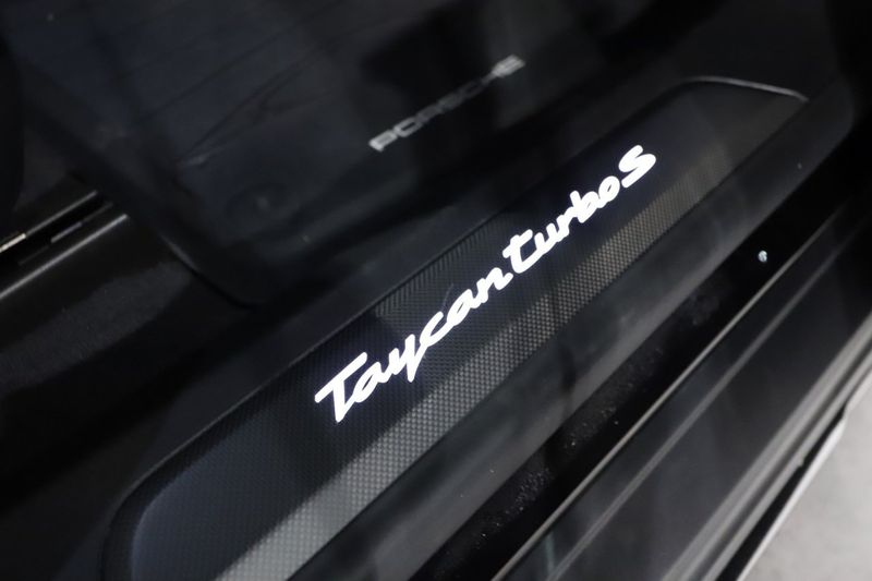 Porsche Taycan bild 14