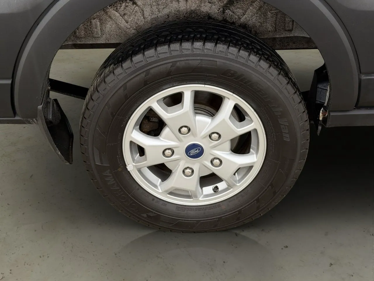 Vehicle image 30