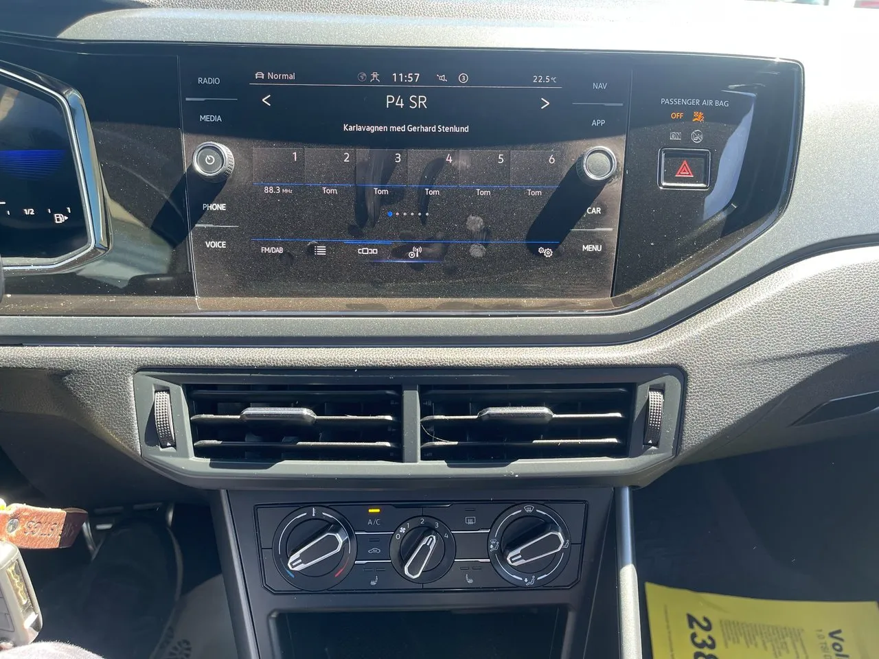 Vehicle image 20