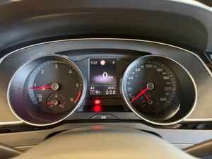 Volkswagen Passat bild 12