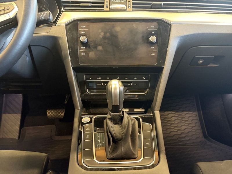 Volkswagen Passat bild 11