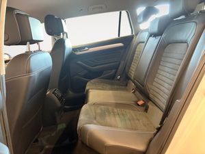Volkswagen Passat bild 14