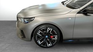 BMW i5 bild 9