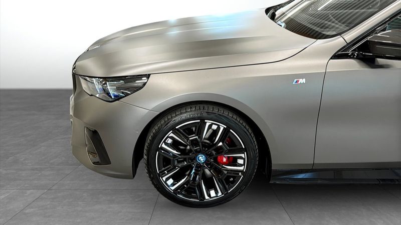 BMW i5 bild 9