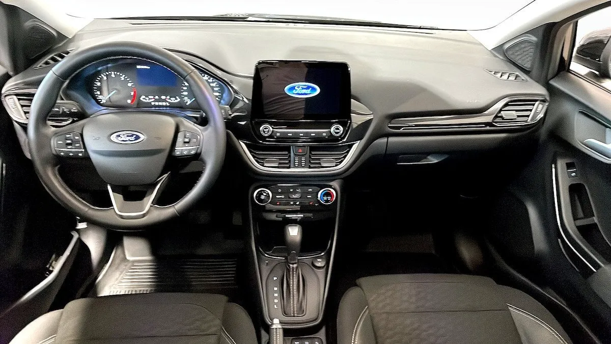 Vehicle image 3