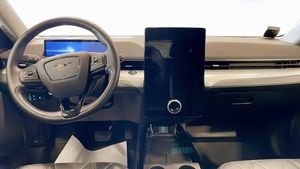 Ford Mustang Mach-E bild 4