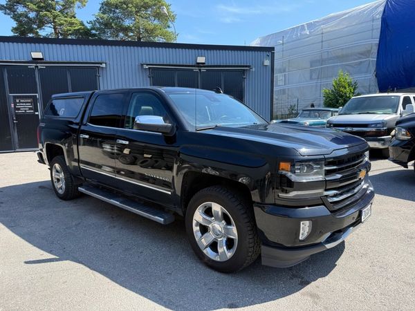 Chevrolet Silverado 1500 LTZ Crew Cab 5.3 V8 4WD - 2017