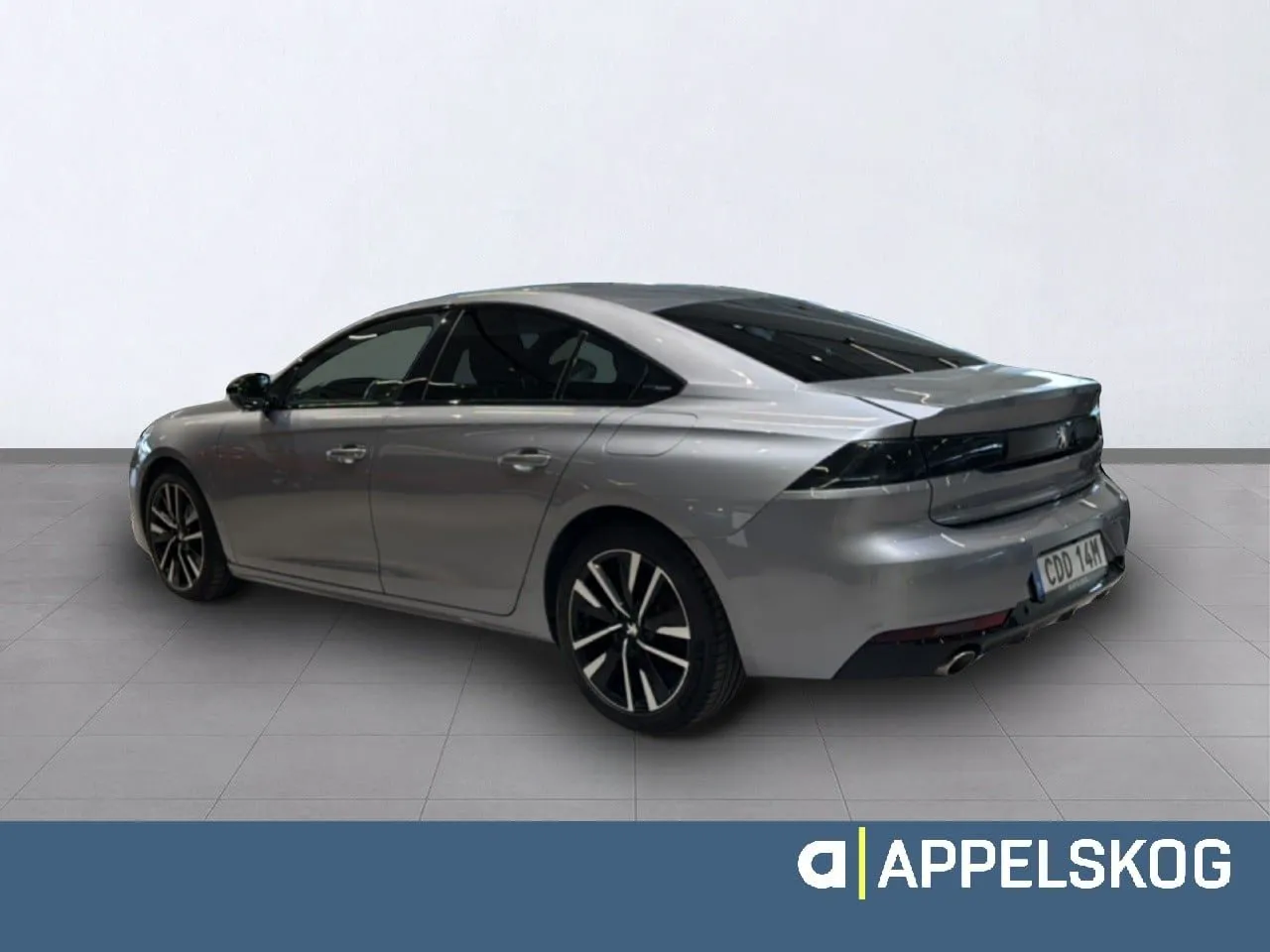Vehicle image 6