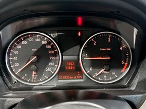 BMW 320 bild 8