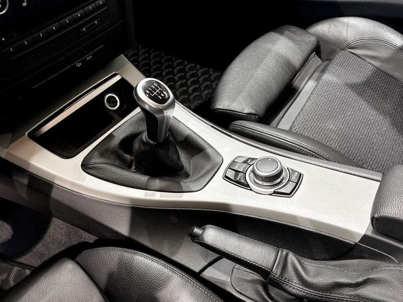 BMW 320 bild 12