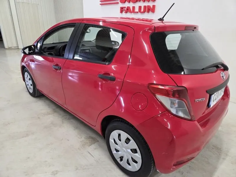 Vehicle image 8