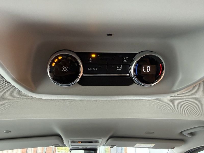Volkswagen Caravelle bild 15