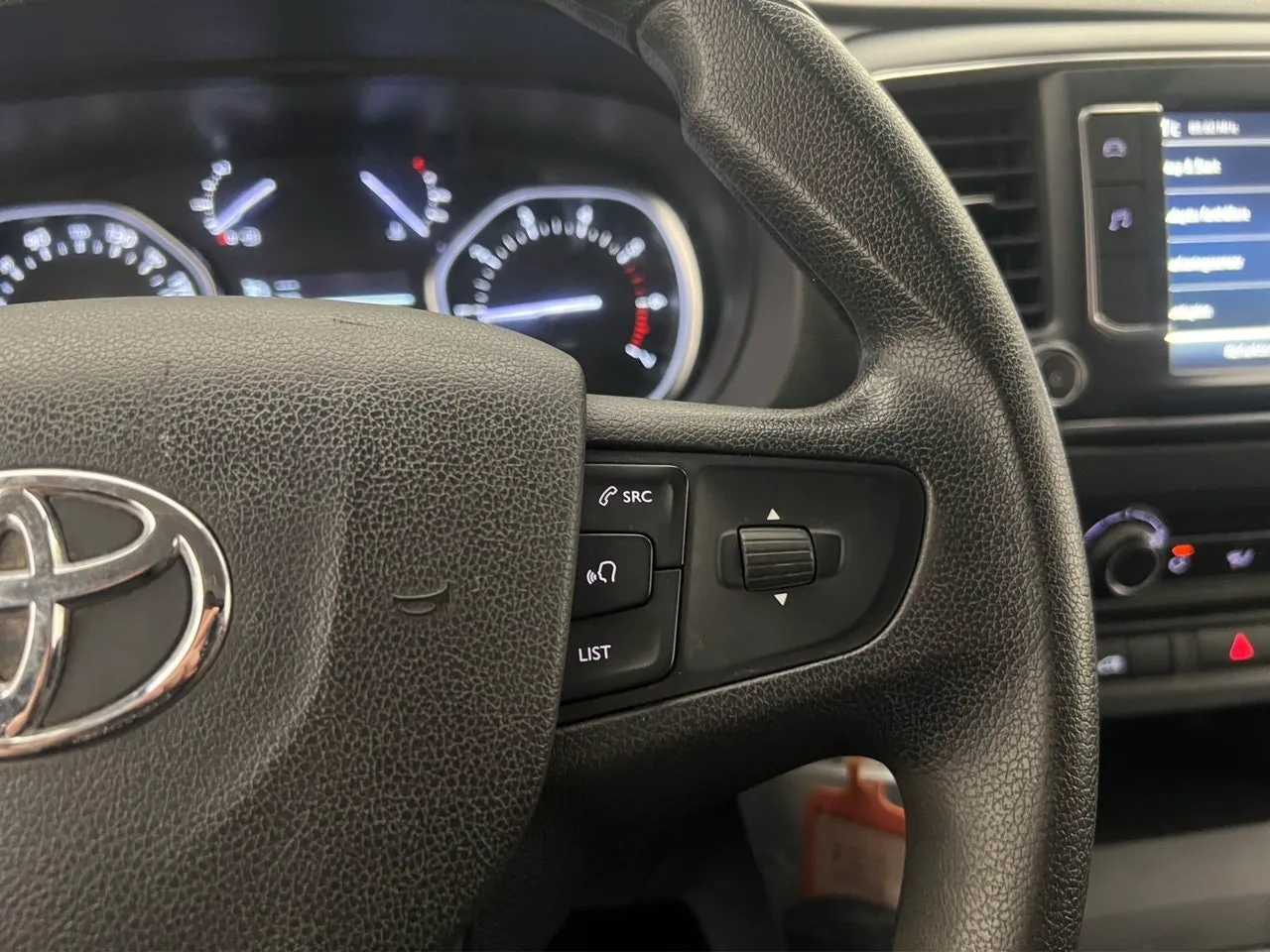 Vehicle image 22