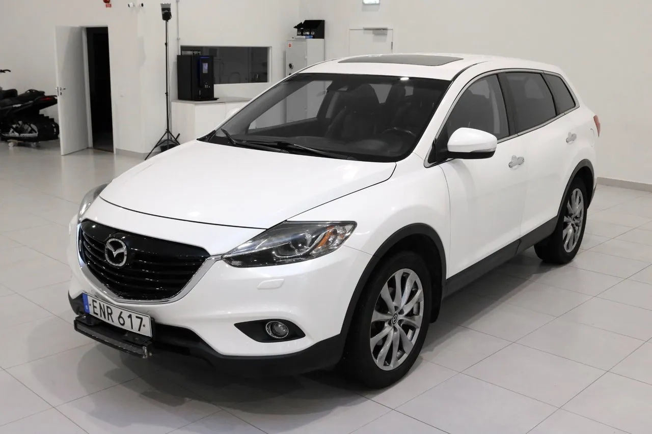Vehicle image 6
