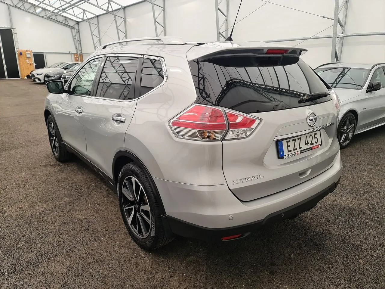 Vehicle image 6