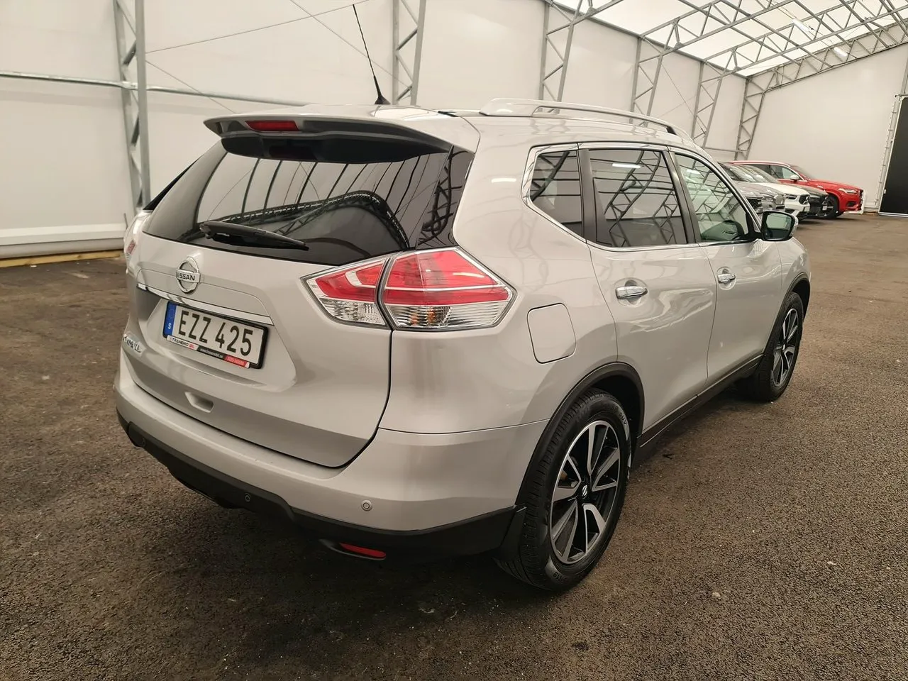 Vehicle image 4