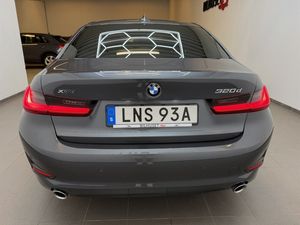 BMW 320 bild 8