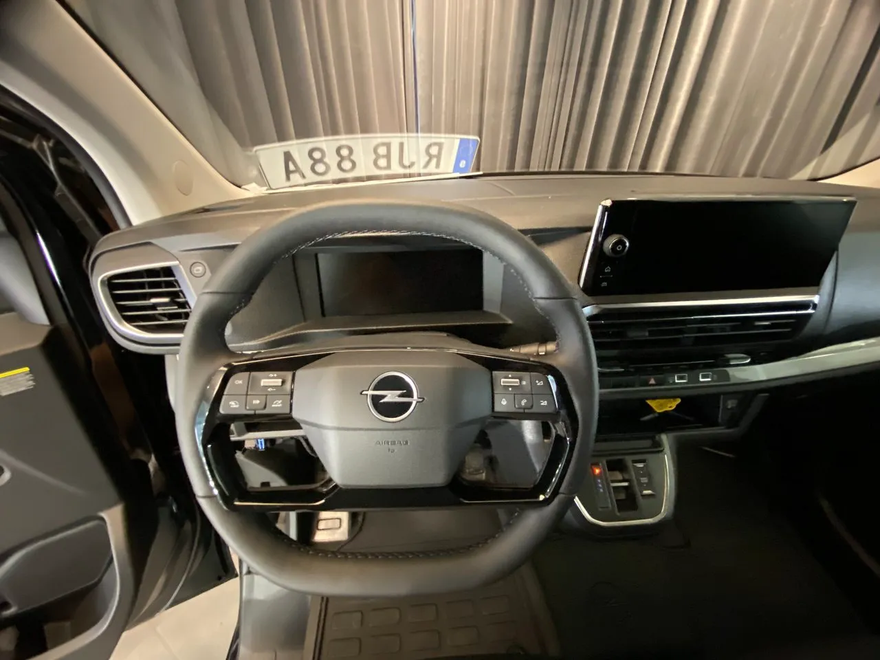 Vehicle image 35