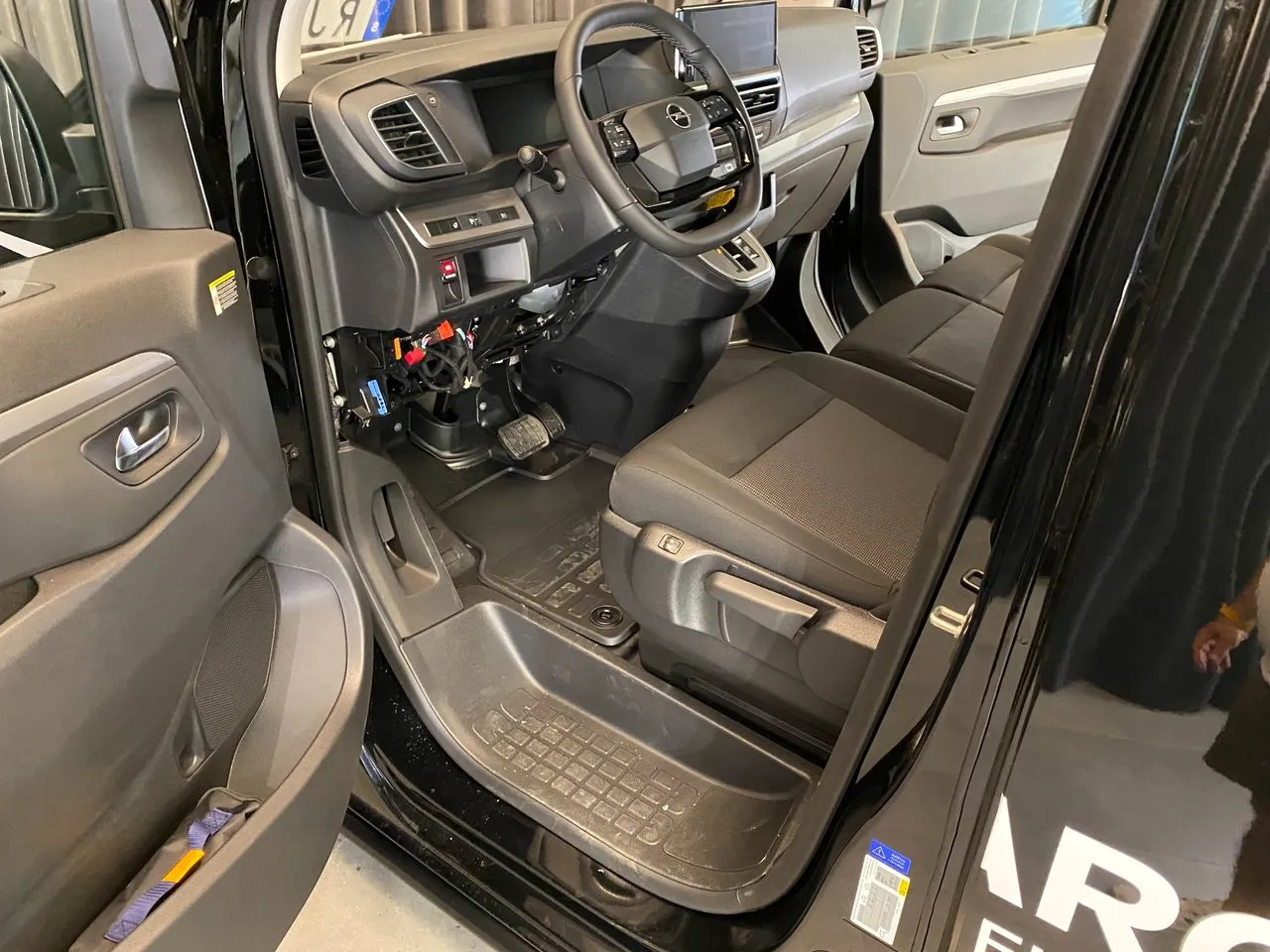 Vehicle image 21