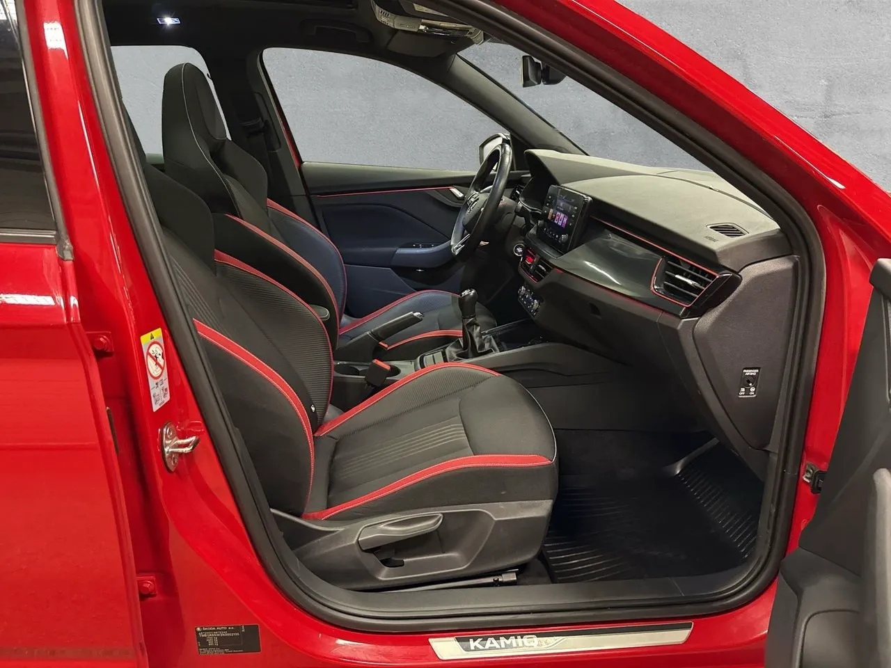 Vehicle image 11