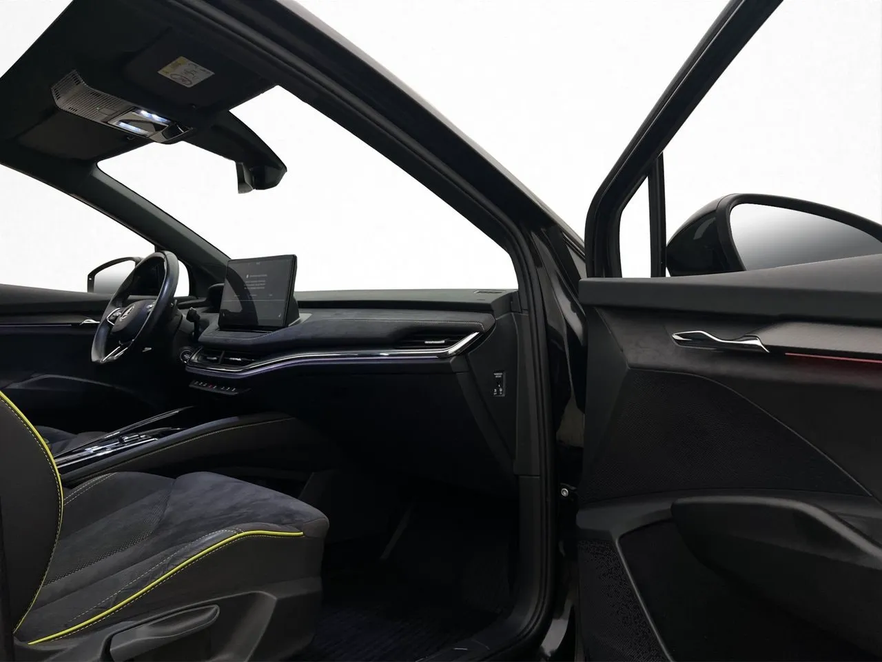 Vehicle image 24