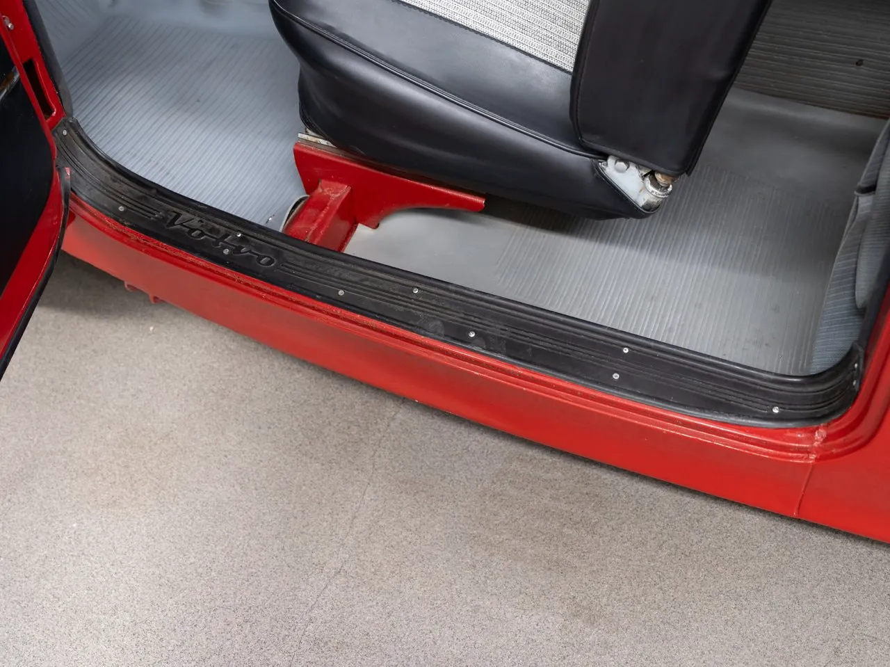Vehicle image 30