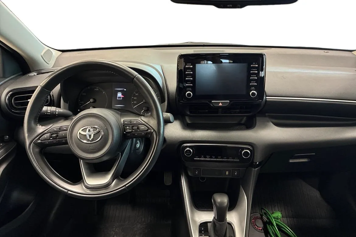 Vehicle image 7