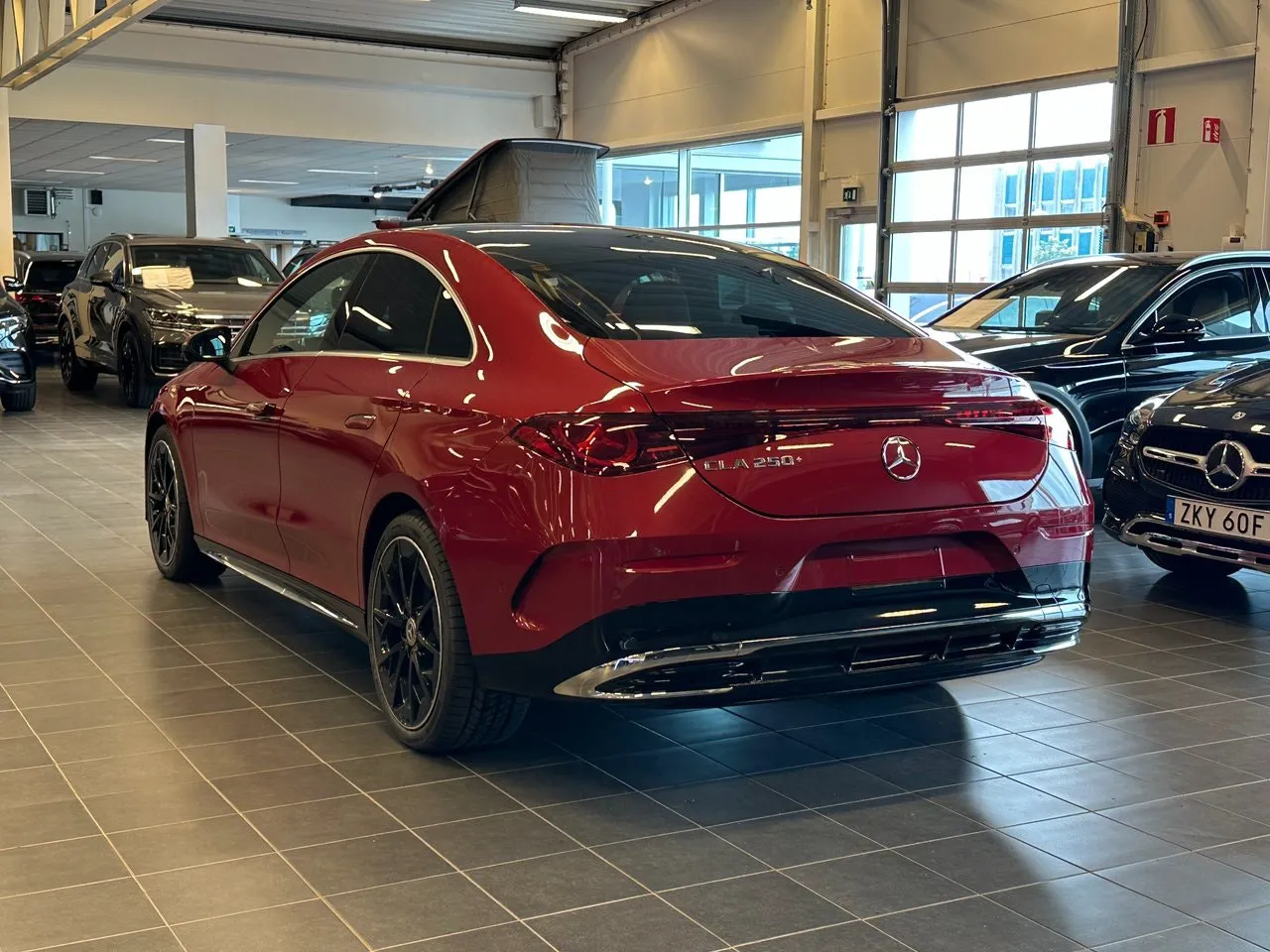 Vehicle image 4