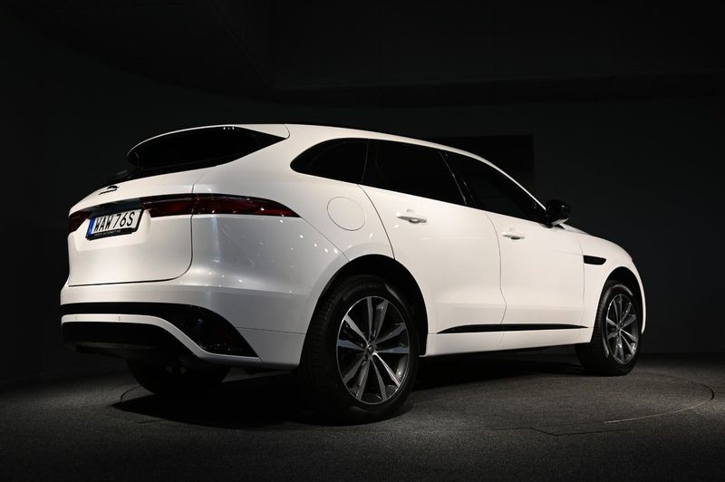Jaguar F-Pace bild 6