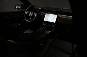 Jaguar F-Pace bild 11