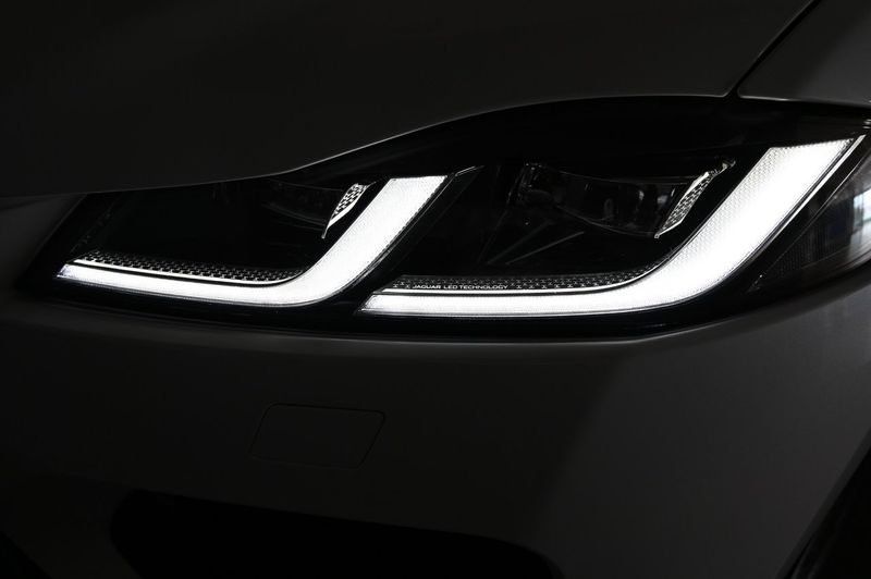 Jaguar F-Pace bild 21
