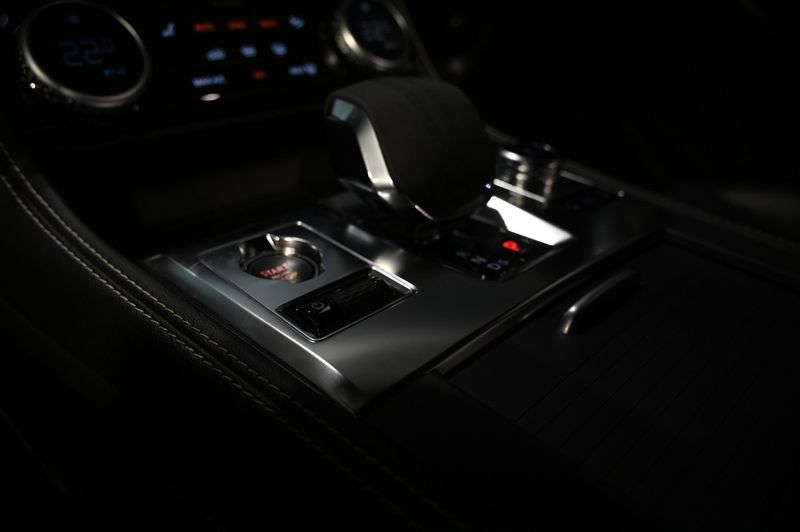 Jaguar F-Pace bild 15
