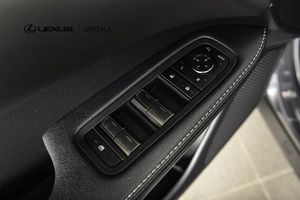 Lexus RX bild 9