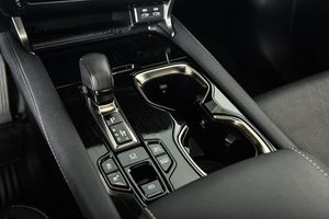 Lexus RX bild 15