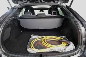 Lexus RX bild 8