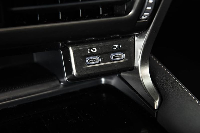 Lexus RX bild 16