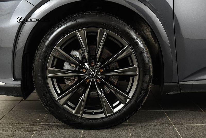 Lexus RX bild 23