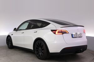 Tesla Model Y bild 4