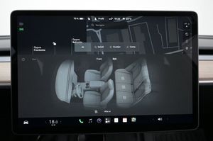 Tesla Model Y bild 21
