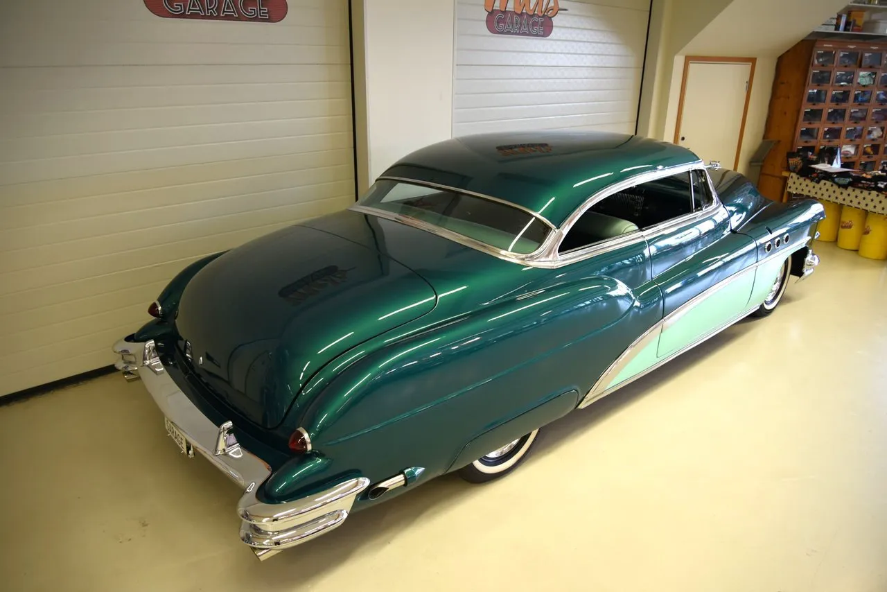 Vehicle image 34