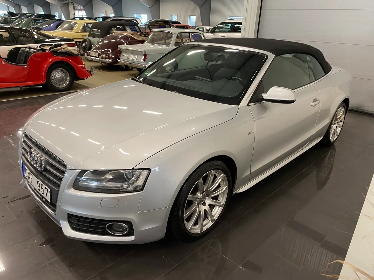 Vehicle image 8