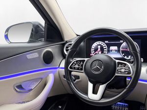 Mercedes E220 bild 18