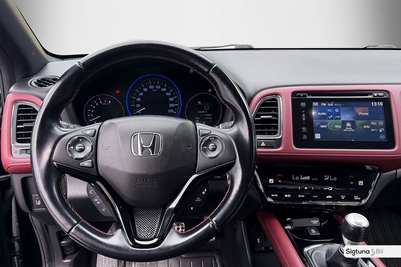 Vehicle image 13