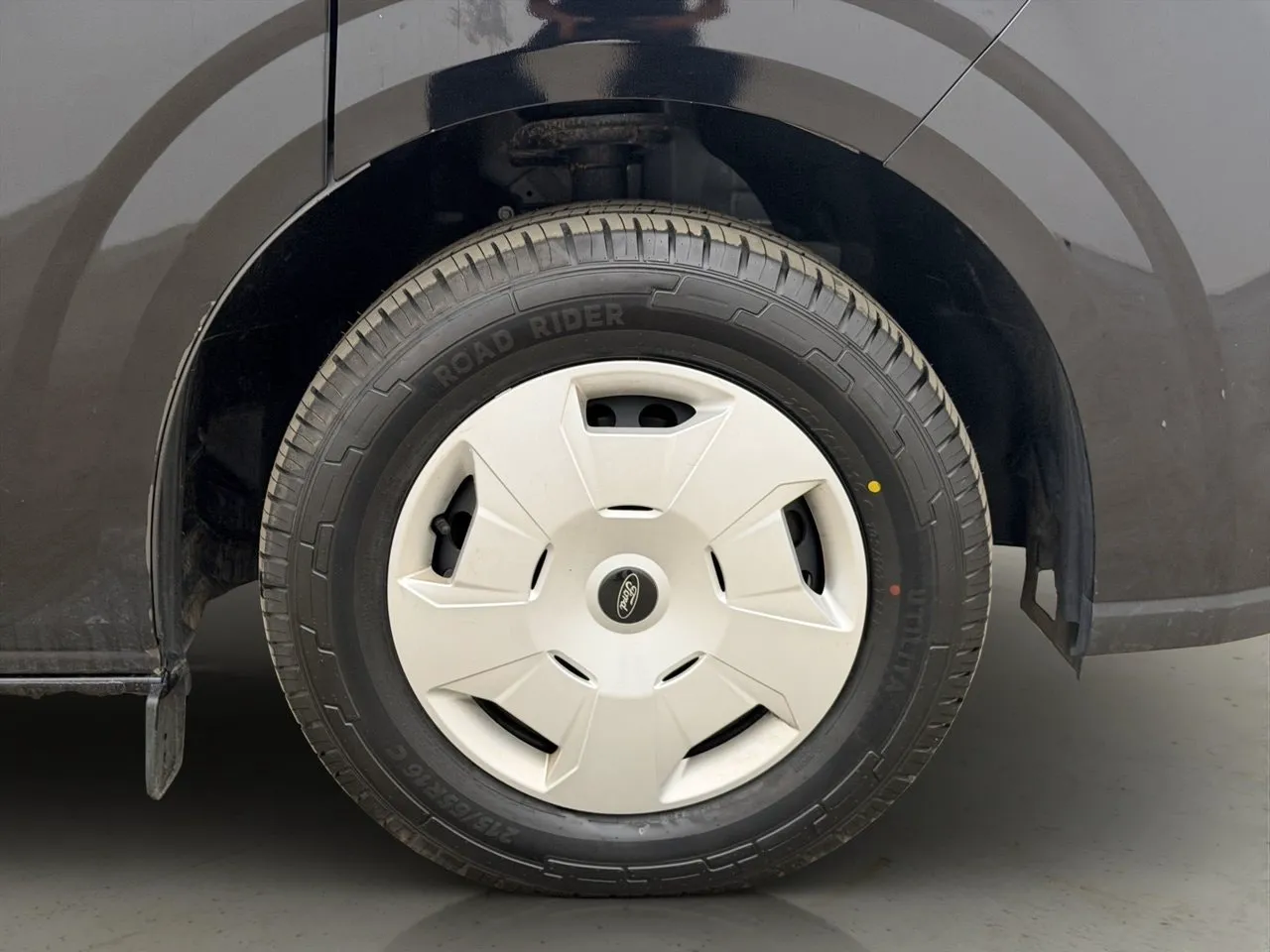 Vehicle image 35