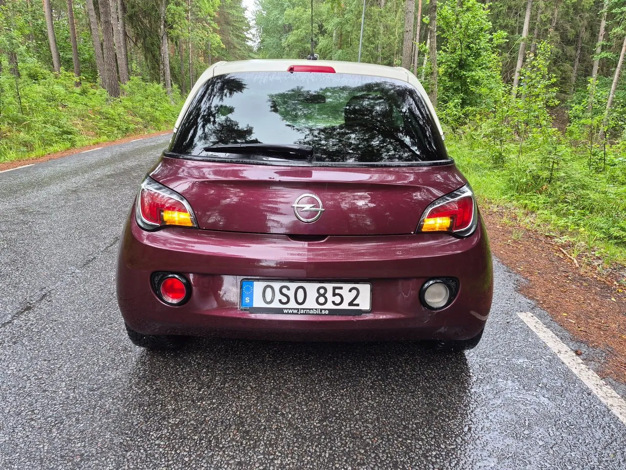Vehicle image 6