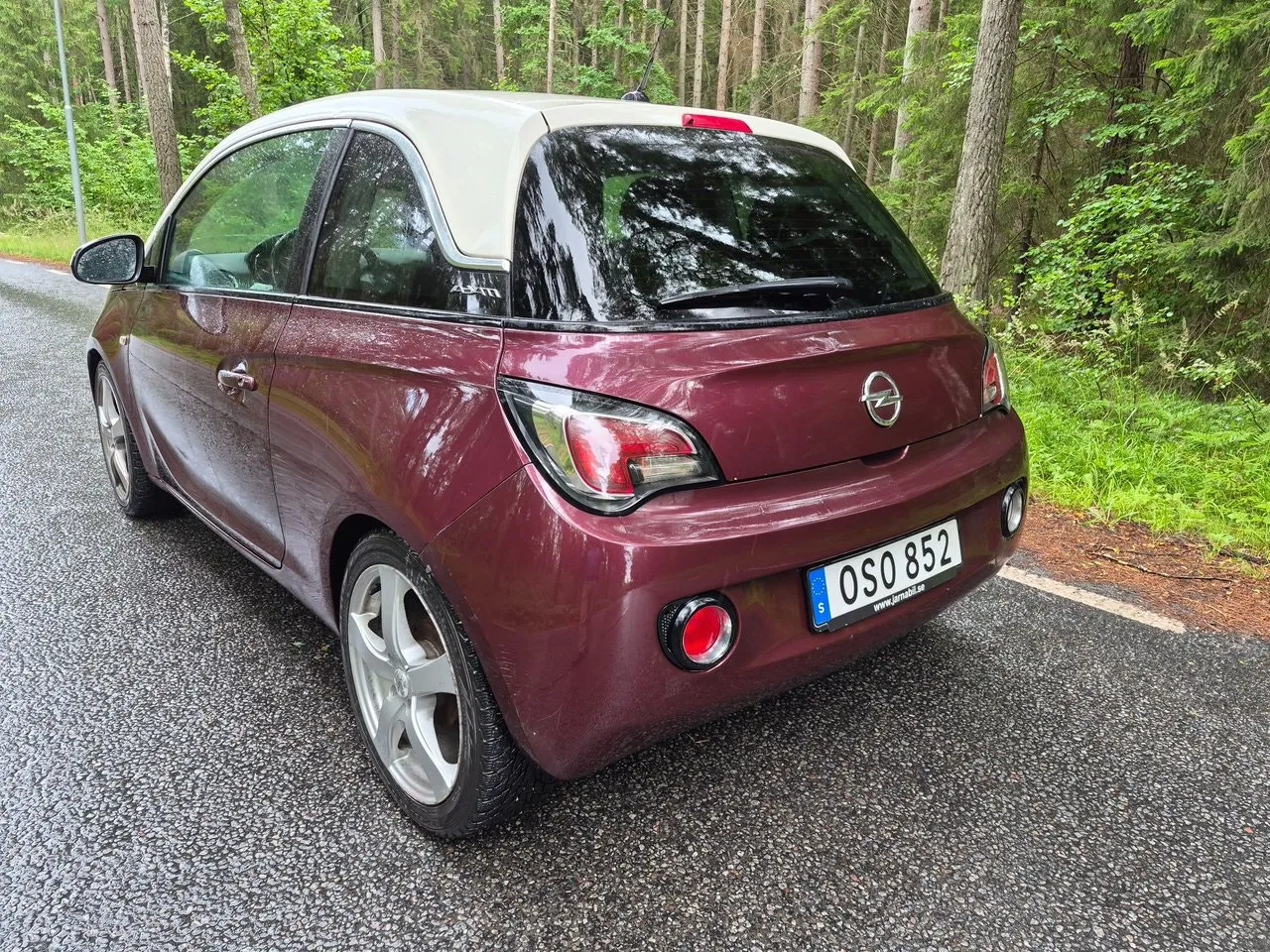 Vehicle image 7