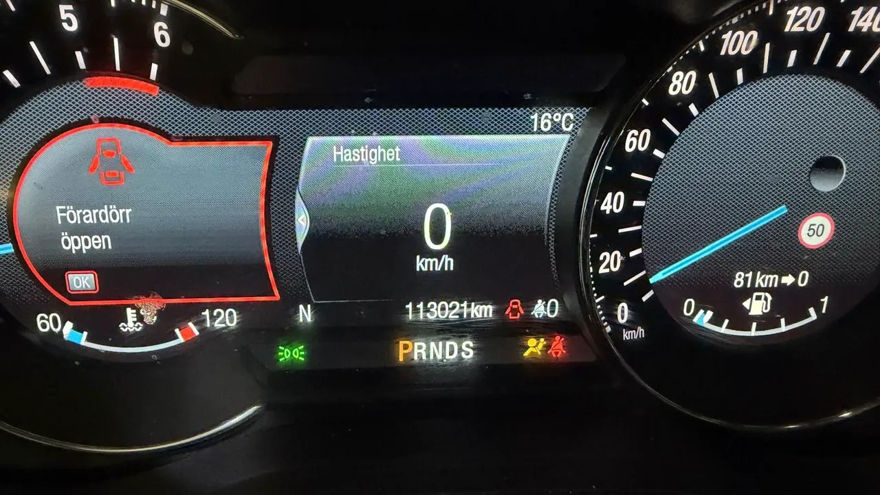Vehicle image 18